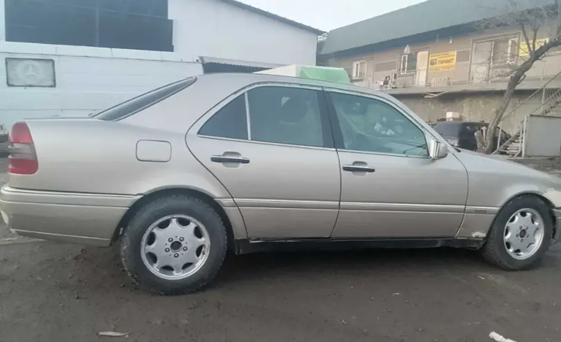 Mercedes-Benz C-Класс 1996 года за 1 400 000 тг. в Жетысуская область фото 2