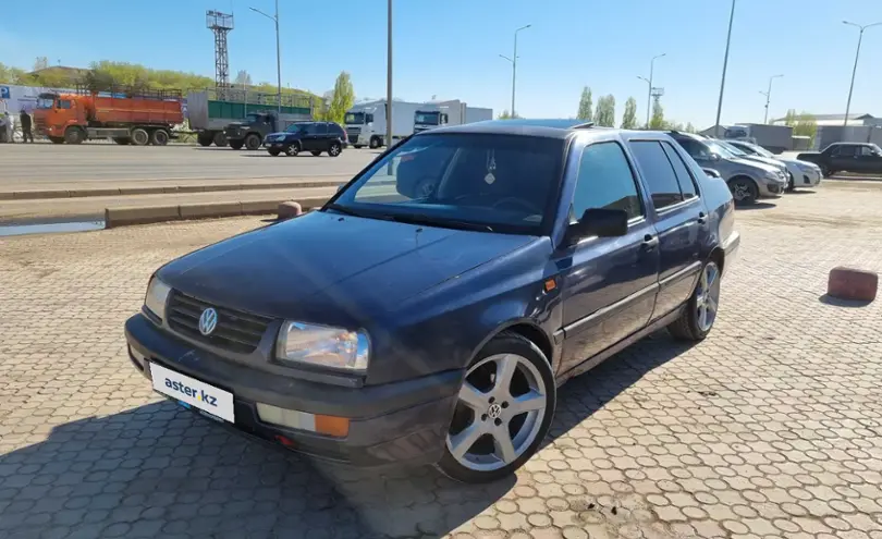 Volkswagen Vento 1994 года за 1 350 000 тг. в Уральск