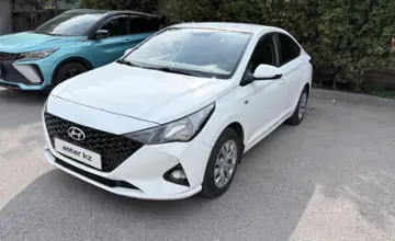 Hyundai Solaris 2020 года за 6 500 000 тг. в Алматы фото 2