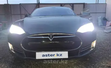 Tesla Model S 2014 года за 14 000 000 тг. в Алматы фото 3