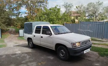 Toyota Hilux 2001 года за 5 000 000 тг. в Алматы фото 3