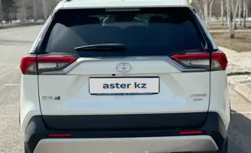 Toyota RAV4 2022 года за 18 000 000 тг. в Астана фото 4