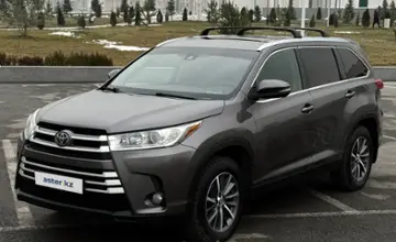 Toyota Highlander 2019 года за 20 500 000 тг. в Шымкент фото 1