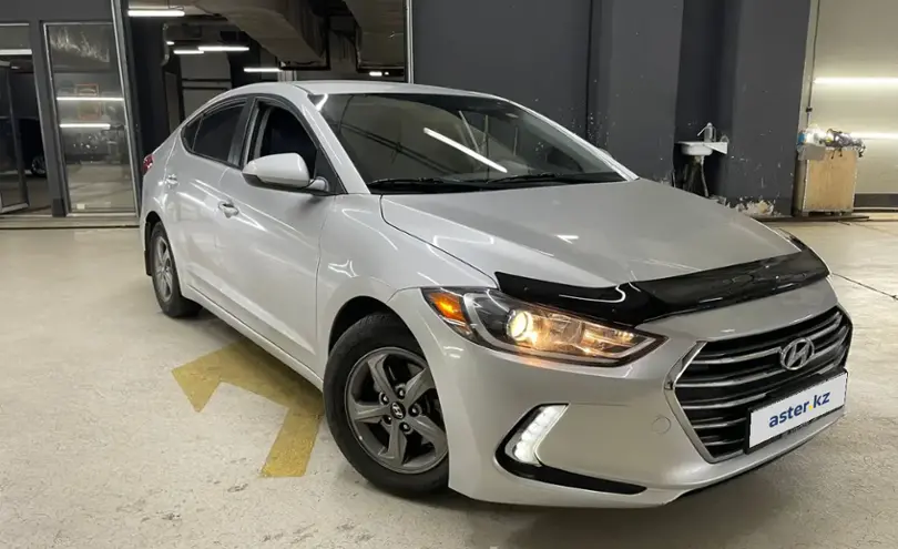 Hyundai Elantra 2017 года за 6 600 000 тг. в Астана фото 2