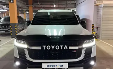 Toyota Land Cruiser 2021 года за 52 000 000 тг. в Астана фото 3