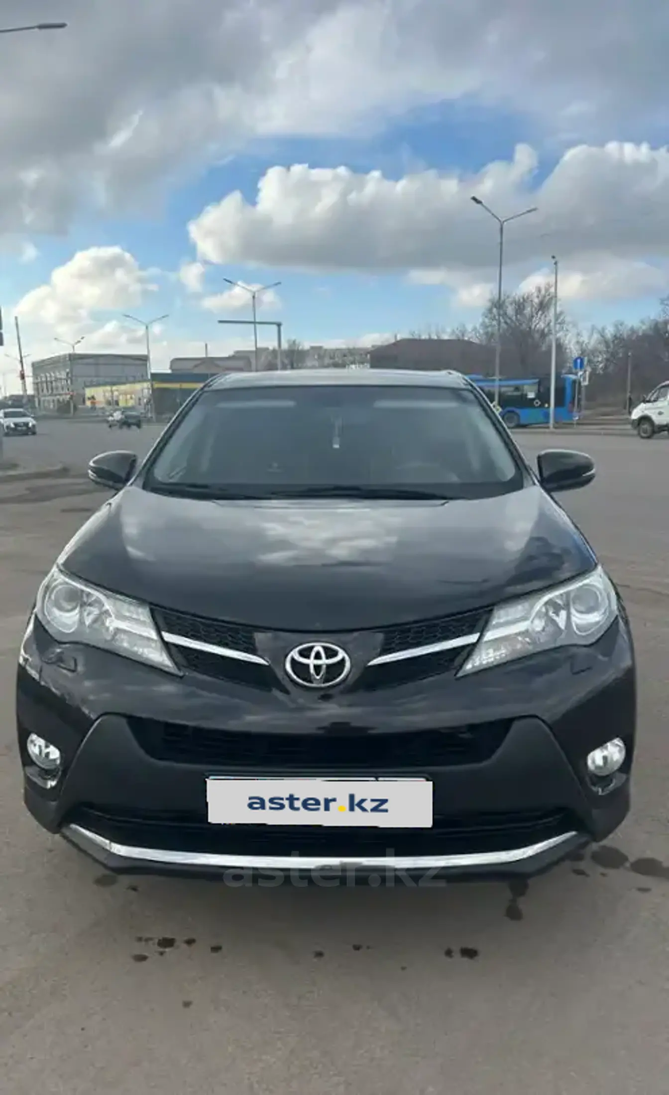 Toyota RAV4 2014 года за 9 000 000 тг. в Астана фото 2