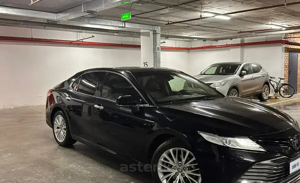 Toyota Camry 2020 года за 13 500 000 тг. в Астана
