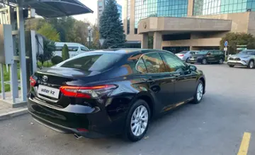 Toyota Camry 2023 года за 16 500 000 тг. в Алматы
