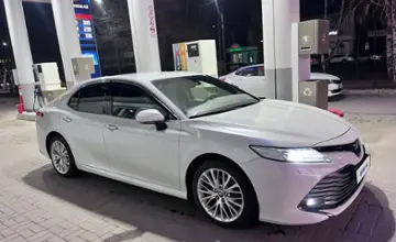 Toyota Camry 2018 года за 12 600 000 тг. в Алматы