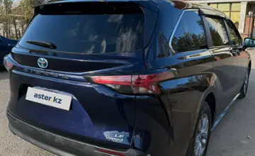 Toyota Sienna 2021 года за 22 000 000 тг. в Астана фото 3