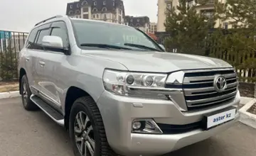Toyota Land Cruiser 2020 года за 38 000 000 тг. в Астана фото 2