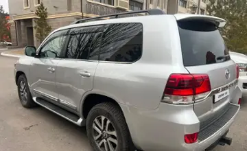 Toyota Land Cruiser 2020 года за 38 000 000 тг. в Астана фото 3