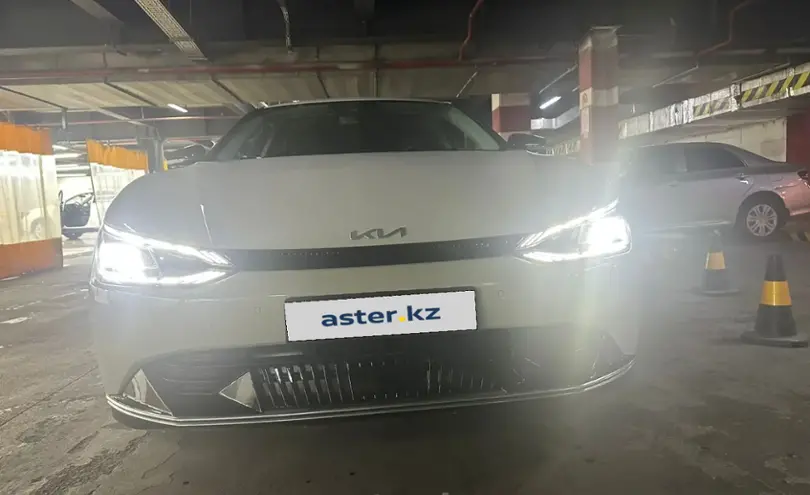 Kia EV6 2023 года за 11 000 000 тг. в Астана