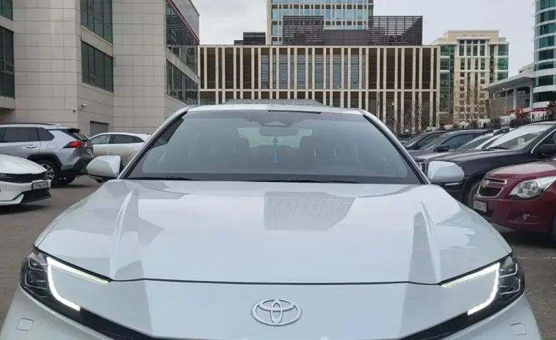 Toyota Camry 2024 года за 24 000 000 тг. в Астана