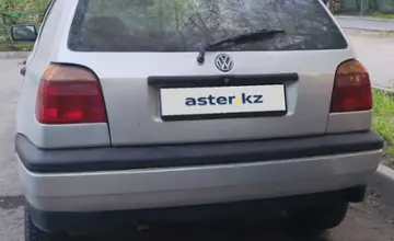 Volkswagen Golf 1993 года за 1 600 000 тг. в Алматы фото 2