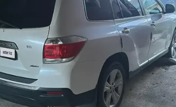 Toyota Highlander 2013 года за 13 500 000 тг. в Талдыкорган фото 2
