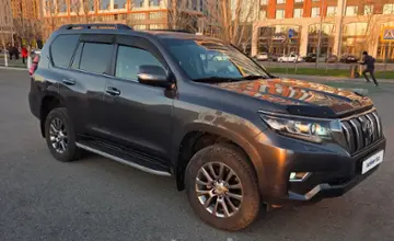 Toyota Land Cruiser Prado 2018 года за 30 000 000 тг. в Астана фото 2