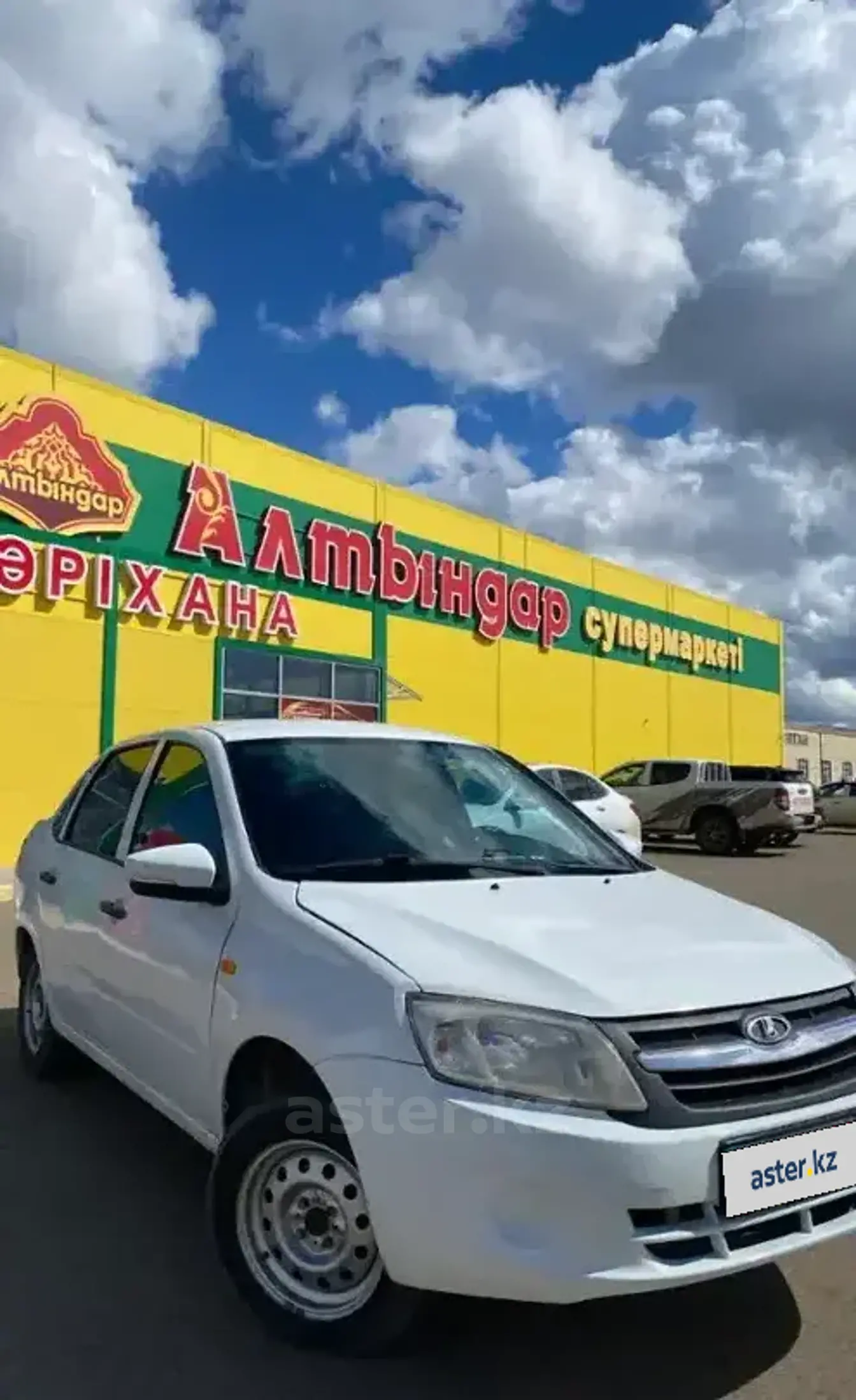 LADA (ВАЗ) Granta 2014 года за 2 600 000 тг. в Астана фото 3