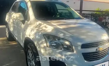 Chevrolet Tracker 2013 года за 3 500 000 тг. в Шымкент фото 2