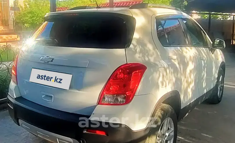 Chevrolet Tracker 2013 года за 3 200 000 тг. в Шымкент фото 3