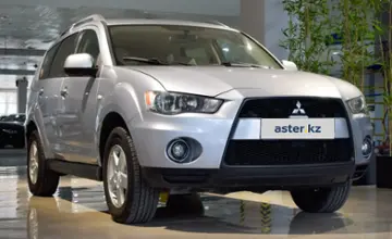 Mitsubishi Outlander 2010 года за 5 000 000 тг. в Алматы фото 3