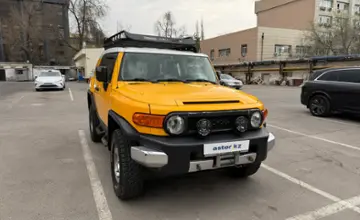 Toyota FJ Cruiser 2006 года за 13 500 000 тг. в Алматы фото 1