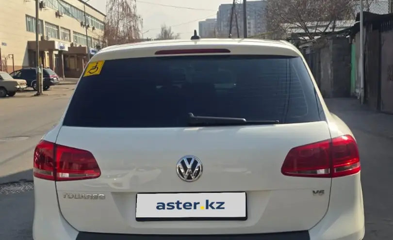Volkswagen Touareg 2010 года за 9 200 000 тг. в Алматы фото 3