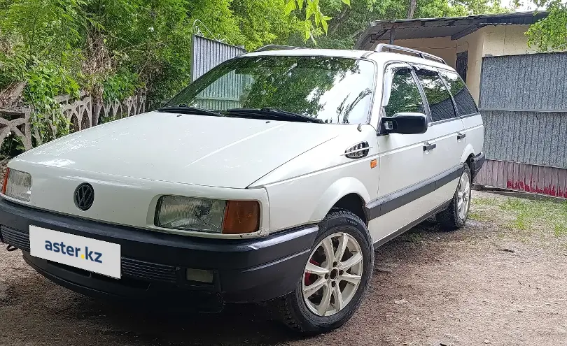 Volkswagen Passat 1992 года за 1 300 000 тг. в Уральск