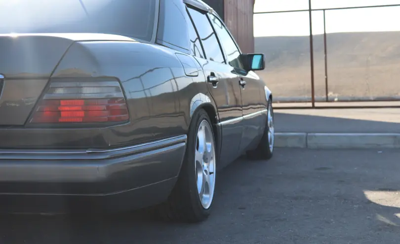 Mercedes-Benz E-Класс 1995 года за 4 200 000 тг. в Тараз фото 4