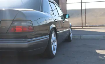 Mercedes-Benz E-Класс 1995 года за 4 500 000 тг. в Тараз фото 4