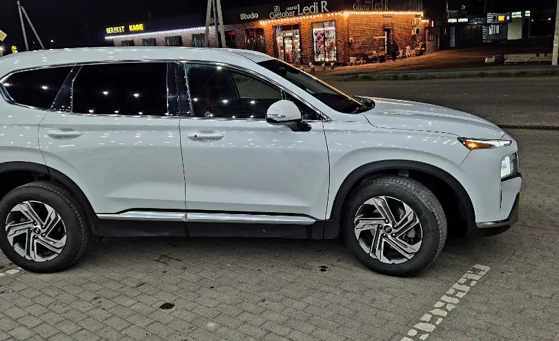 Hyundai Santa Fe 2021 года за 12 500 000 тг. в Астана фото 4