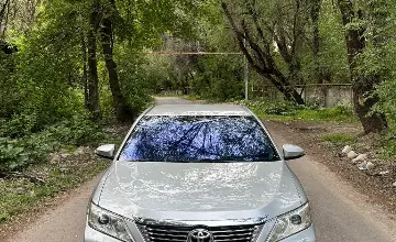 Toyota Camry 2014 года за 8 900 000 тг. в Алматы фото 2