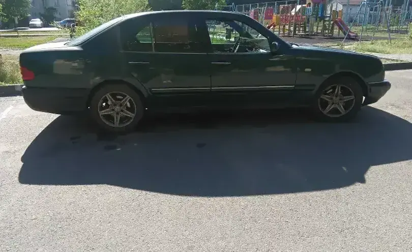 Mercedes-Benz E-Класс 1996 года за 1 300 000 тг. в Талдыкорган фото 2