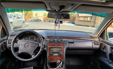 Mercedes-Benz E-Класс 1998 года за 2 850 000 тг. в Шымкент