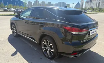 Lexus RX 2019 года за 20 000 000 тг. в Астана