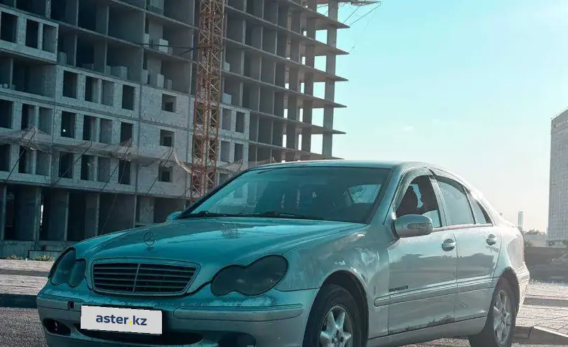 Mercedes-Benz C-Класс 2000 года за 2 500 000 тг. в Астана
