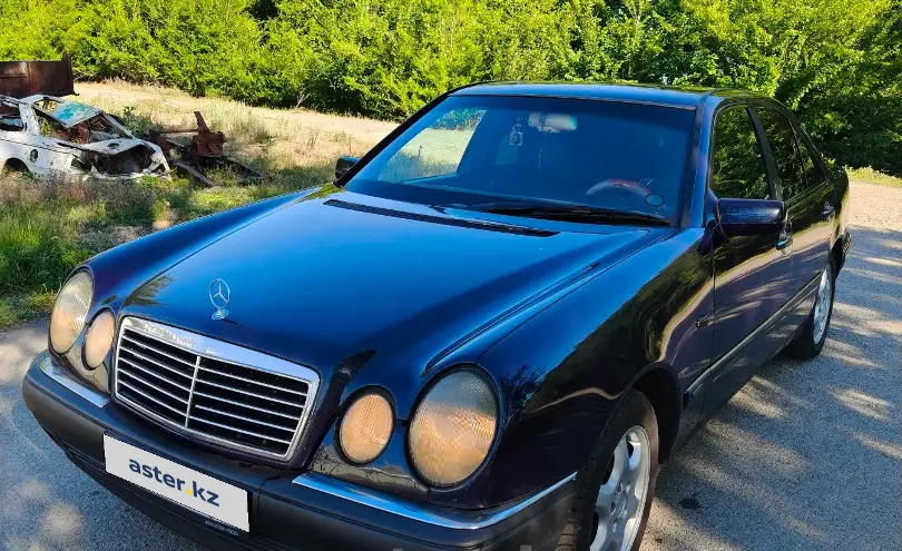 Mercedes-Benz E-Класс 1995 года за 2 200 000 тг. в Талдыкорган