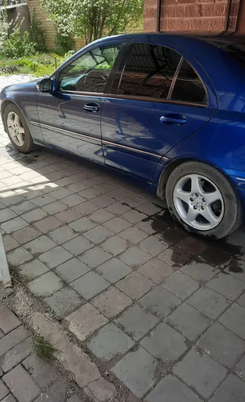 Mercedes-Benz C-Класс 2003 года за 2 000 000 тг. в Астана фото 4