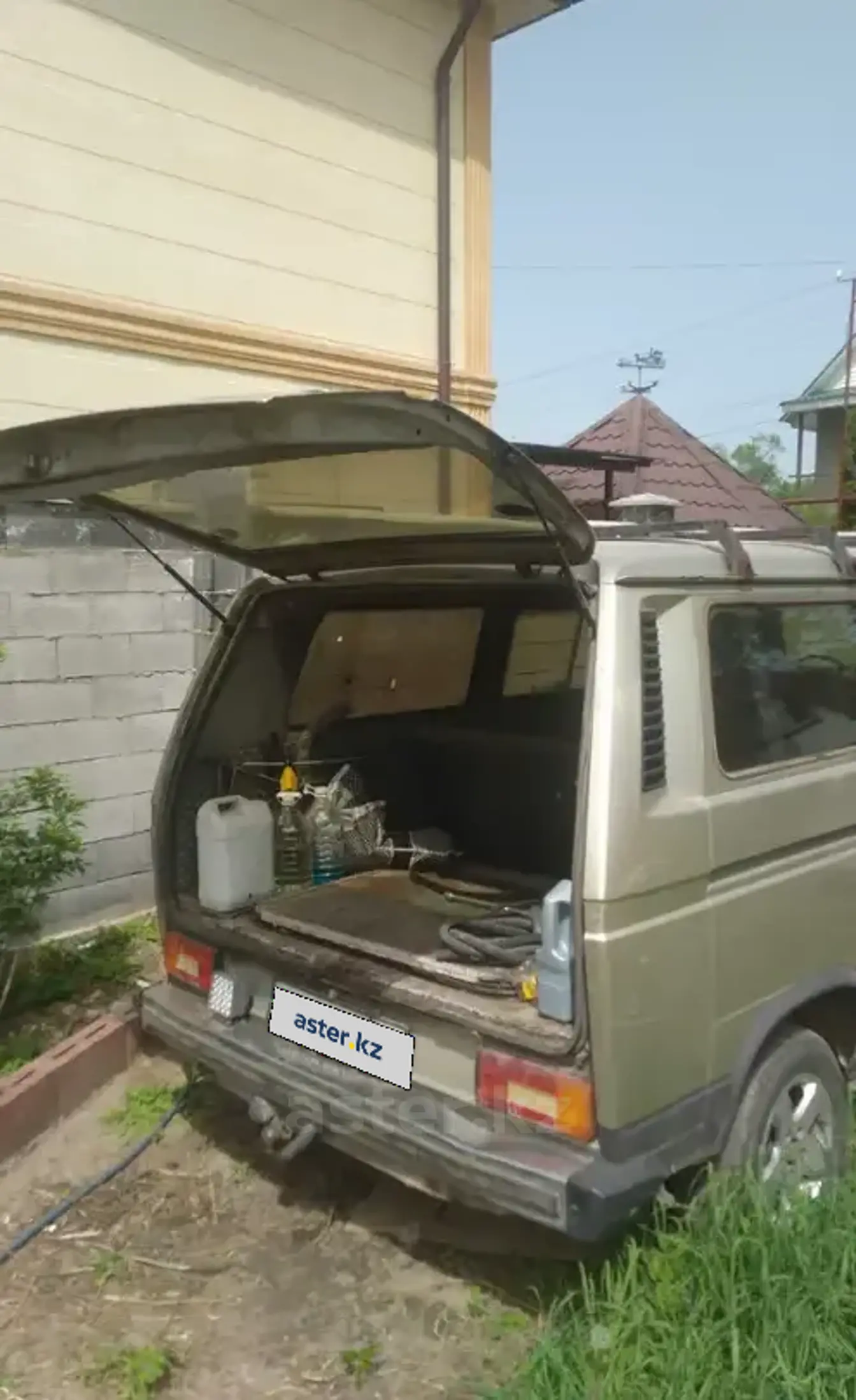 Volkswagen Caravelle 1988 года за 900 000 тг. в Алматы