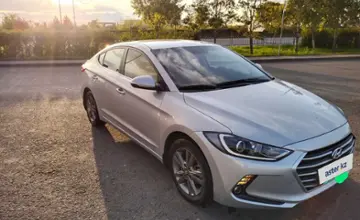 Hyundai Elantra 2018 года за 7 800 000 тг. в Астана фото 3