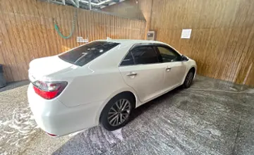 Toyota Camry 2017 года за 10 500 000 тг. в Восточно-Казахстанская область фото 4