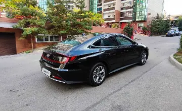 Hyundai Sonata 2022 года за 10 400 000 тг. в Алматы фото 4