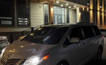 Toyota Sienna 2016 года за 15 000 000 тг. в Шымкент фото 2