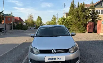 Volkswagen Polo 2014 года за 3 600 000 тг. в Астана фото 2