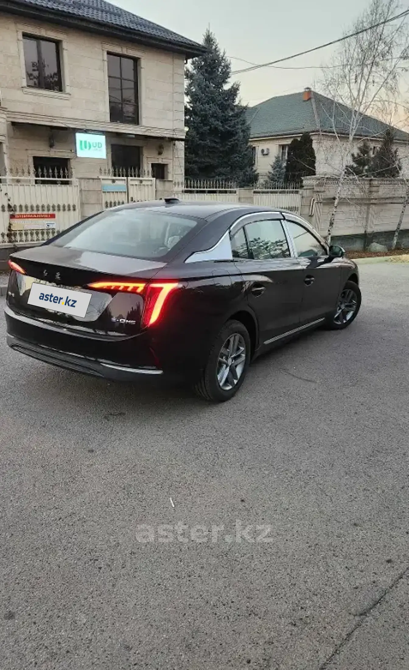 Hongqi E-QM5 2025 года за 7 900 000 тг. в Алматы фото 2