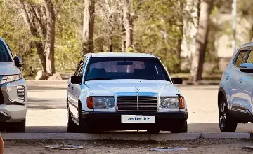 Mercedes-Benz W124 1988 года за 1 150 000 тг. в Павлодар фото 2