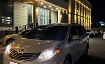 Toyota Sienna 2016 года за 15 000 000 тг. в Шымкент фото 1