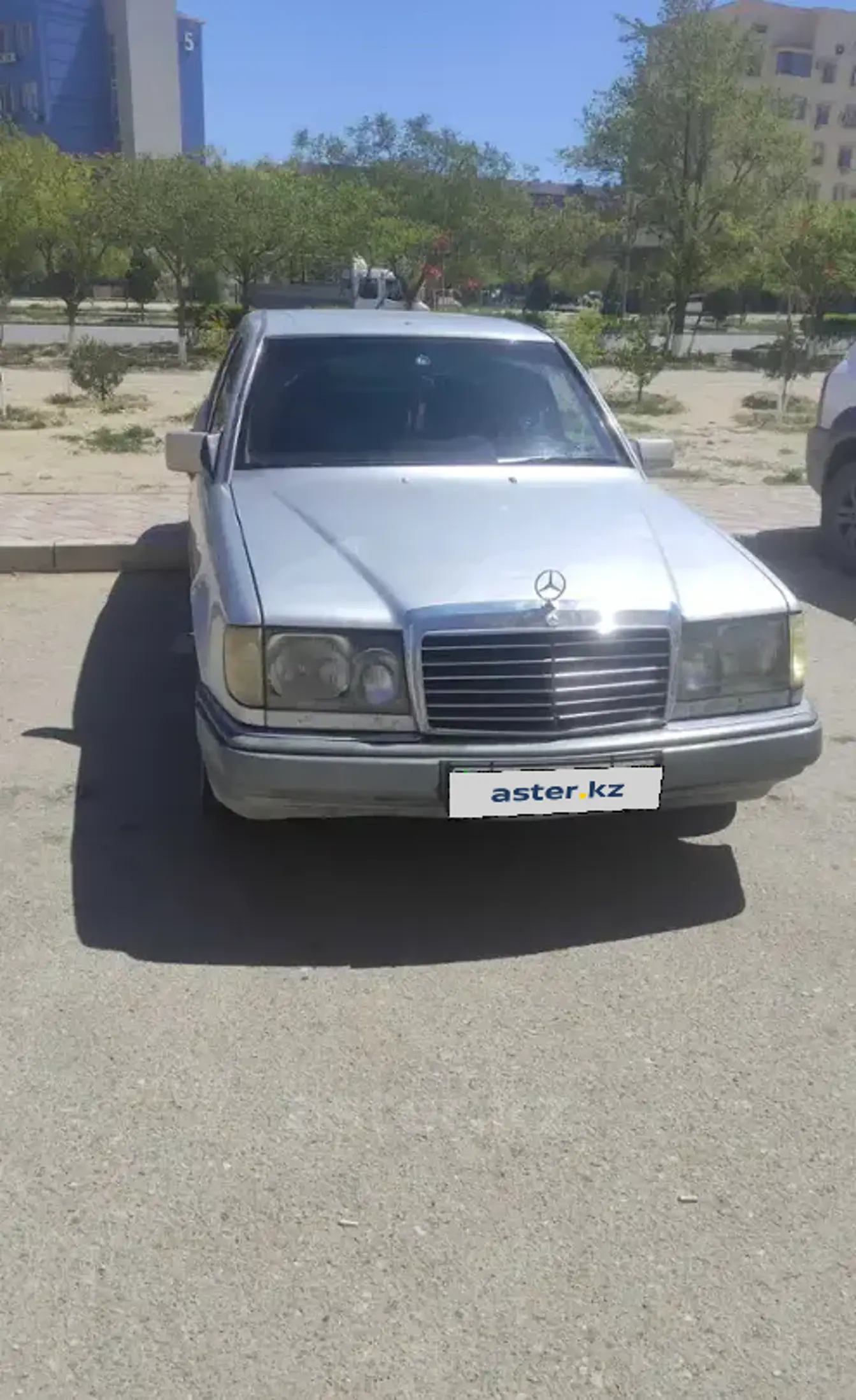 Mercedes-Benz W124 1993 года за 1 400 000 тг. в Актау фото 2