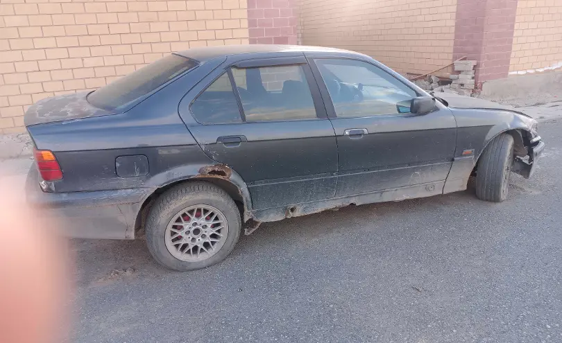BMW 3 серии 1993 года за 290 000 тг. в Астана фото 2