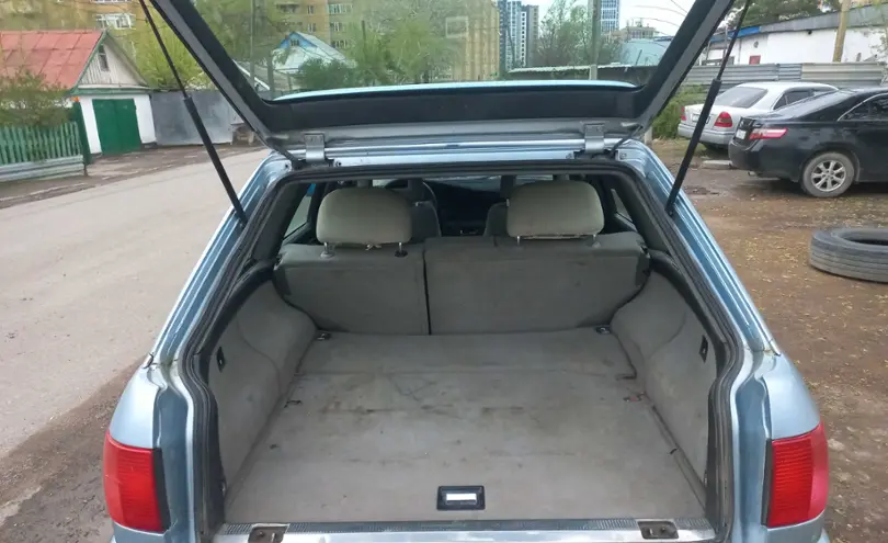Audi 100 1992 года за 1 700 000 тг. в Астана